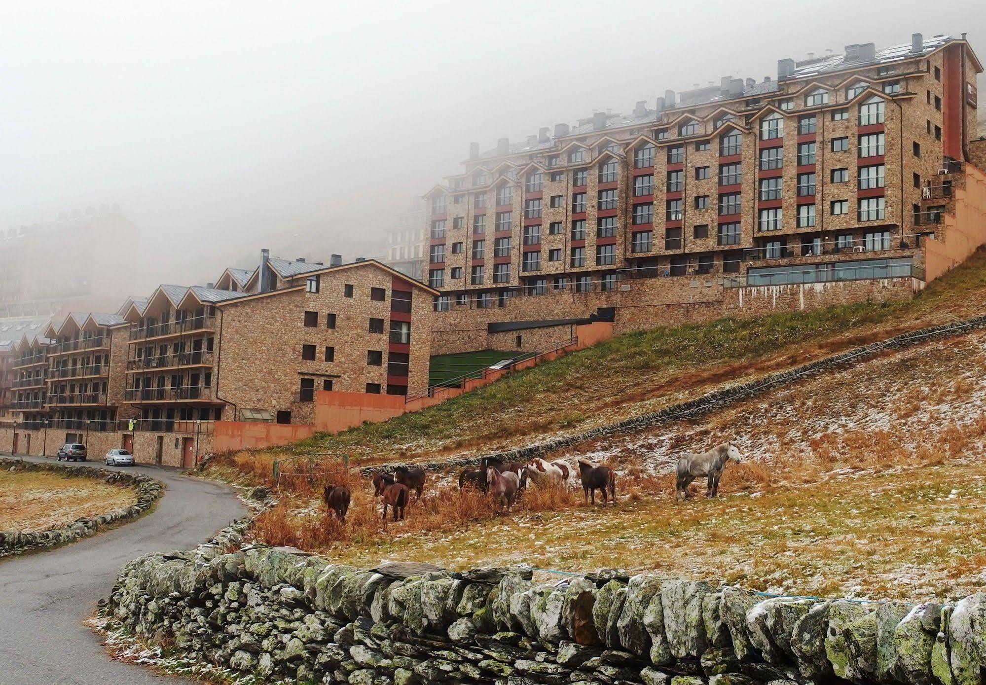 Pierre & Vacances Andorra Bordes D'Envalira Exterior photo